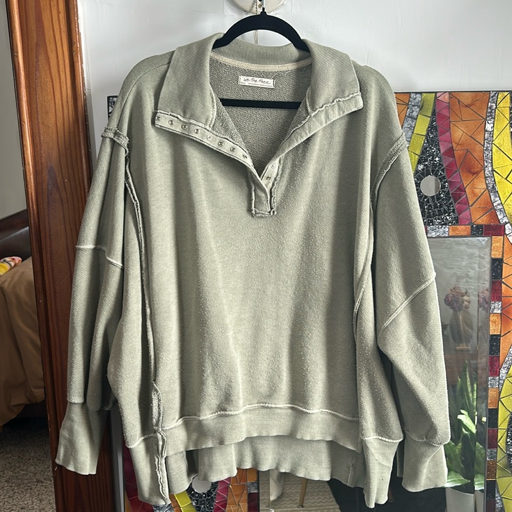 we the free camden henley sweatshirt size small